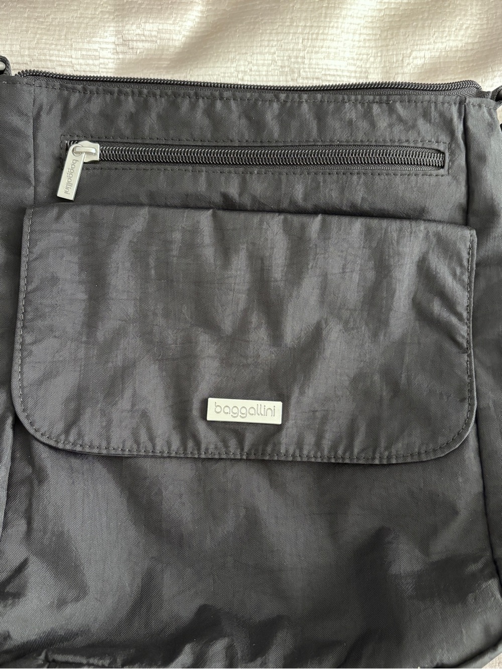 Baggallini Pocket Town Crossbody Bag Lightweight Water-Resistant Adjustable BLK - Picture 8 of 9